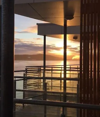 Nordisk Moderne Med Parkering Tomasjorda