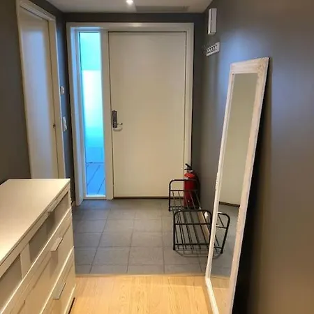 Apartment Nordisk Moderne Med Parkering *