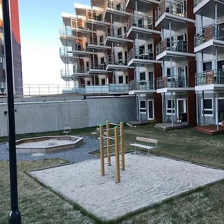 Apartment Nordisk Moderne Med Parkering Tomasjorda