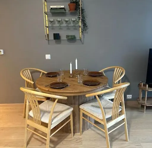 Nordisk Moderne Med Parkering
