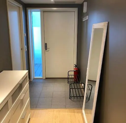 Apartment Nordisk Moderne Med Parkering *